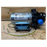 Shurflo Industrial Diaphragm Water Pump - 198 GPH, 1/2in. Port, 50 PSI, 115V, Model# 2088-594-154BX Msrp $139.99