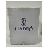 *Rare * Lladro 'It's Almost Time' from the Santa's Workshop Collection *Rare * Lladro 'It's Almost Time' from the Santa's Workshop Collection