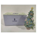 Lladro 'Christmas Tree' from the Santa's Workshop Collection Lladro 'Christmas Tree' from the Santa's Workshop Collection