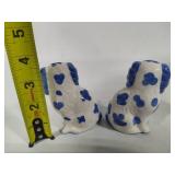 Blue & White Salt & Pepper Shakers Blue & White Salt & Pepper Shakers