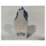 Blue & White Salt & Pepper Shakers Blue & White Salt & Pepper Shakers