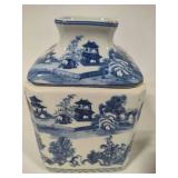 Porcelain Blue & White Jar & Vase Porcelain Blue & White Jar & Vase