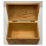 Misc. Primitive Collectibles Including Mother Hubbard Graham Or Whole Wheat Container And More Misc. Primitive Collectibles Including Mother Hubbard Graham Or Whole Wheat Container And More