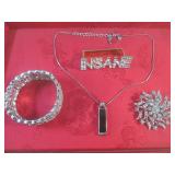 (CNTR) 'Insane' Multi-Finger Ring w... (CNTR) 'Insane' Multi-Finger Ring w...