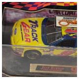1/43rd Scale Nascar Diecast Cars (2) 1/43rd Scale Nascar Diecast Cars (2)