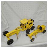 Lot of 2 Classic Tonka Road Graders Lot of 2 Classic Tonka Road Graders