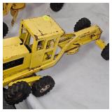 Lot of 2 Classic Tonka Road Graders Lot of 2 Classic Tonka Road Graders