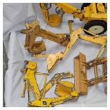 Huge Lot of Case/International Die Cast Tractors Huge Lot of Case/International Die Cast Tractors