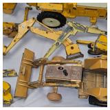 Huge Lot of Case/International Die Cast Tractors Huge Lot of Case/International Die Cast Tractors