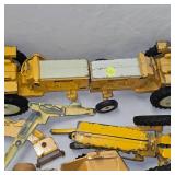 Huge Lot of Case/International Die Cast Tractors Huge Lot of Case/International Die Cast Tractors