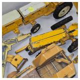 Huge Lot of Case/International Die Cast Tractors Huge Lot of Case/International Die Cast Tractors