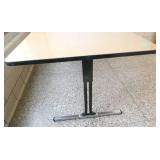 Table 72x38 x 26 tall