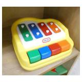 ECFE - Bookshelf and contents