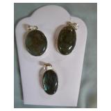 6 Labridorite Pendants 6 Labridorite Pendants