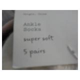 5 pair Women's Ankle Socks...