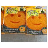 6 Scrub Daddy and Mommy Scrubbers...