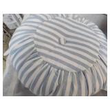 2 Threshold Toss Pillows...