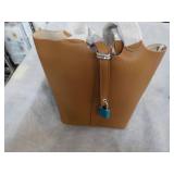 Leather Purse 7 x 9'...