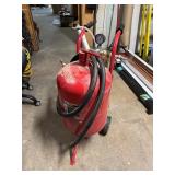 Central Pneumatic 40 Ib. Abrasive Blaster Central Pneumatic 40 Ib. Abrasive Blaster