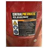 Central Pneumatic 40 Ib. Abrasive Blaster Central Pneumatic 40 Ib. Abrasive Blaster