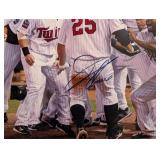 Sports Illustrated Framed Magazine Cover & Autographed Twins Team Photo Collage Display Sports Illustrated Framed Magazine Cover & Autographed Twins Team Photo Collage Display