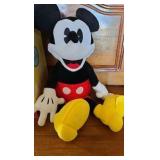 NIB Mickey Mouse Scentsy NIB Mickey Mouse Scentsy