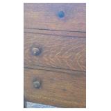 Vintage Dresser 4 Drawers Vintage Dresser 4 Drawers