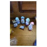 Nativity Scene with kids, 3' trap. 4 bags of Vintage Christmas Ornaments, 8 in each one. Nativity Scene with kids, 3' trap. 4 bags of Vintage Christmas Ornaments, 8 in each one.