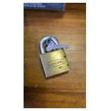 Rivet Tool Kit, 2 Screwdrivers, National lock with Key Rivet Tool Kit, 2 Screwdrivers, National lock with Key