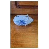 Dutch Blue Piggy Bank, 2 Mugs, Dutch Decor Dutch Blue Piggy Bank, 2 Mugs, Dutch Decor