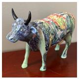 DR - Goebel Artis Orbis Vase and 2 Cow Parade Figurines DR - Goebel Artis Orbis Vase and 2 Cow Parade Figurines