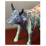 DR - Goebel Artis Orbis Vase and 2 Cow Parade Figurines DR - Goebel Artis Orbis Vase and 2 Cow Parade Figurines