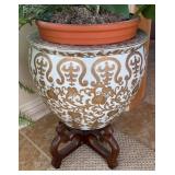 SR - Asian Style Ceramic Vase with Gold Floral Pattern and Faux Greenery SR - Asian Style Ceramic Vase with Gold Floral Pattern and Faux Greenery