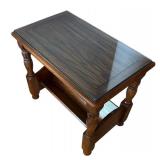 LR - Vintage Hammary Accent Table with Protective Glass Top LR - Vintage Hammary Accent Table with Protective Glass Top