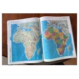 LL - Oxford Atlas of the World - 19th Edition World Atlas LL - Oxford Atlas of the World - 19th Edition World Atlas