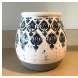 LL - Ceramic Pot - White Glaze with Black Damask Pattern LL - Ceramic Pot - White Glaze with Black Damask Pattern