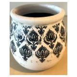 LL - Ceramic Pot - White Glaze with Black Damask Pattern LL - Ceramic Pot - White Glaze with Black Damask Pattern