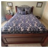 LL - Queen Size Bed Frame with Headboard & Footboard & Bedding LL - Queen Size Bed Frame with Headboard & Footboard & Bedding