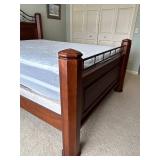 LL - Queen Size Bed Frame with Headboard & Footboard & Bedding LL - Queen Size Bed Frame with Headboard & Footboard & Bedding