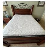LL - Queen Size Bed Frame with Headboard & Footboard & Bedding LL - Queen Size Bed Frame with Headboard & Footboard & Bedding