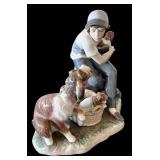 Lladró This One's Mine Porcelain Figurine 5376 Lladró This One's Mine Porcelain Figurine 5376