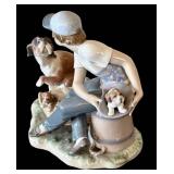 Lladró This One's Mine Porcelain Figurine 5376 Lladró This One's Mine Porcelain Figurine 5376