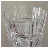 DR - Elegant Crystal Vase DR - Elegant Crystal Vase