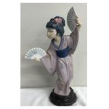 Lladró Porcelain Figurine Japanese with Fan or Madame Butterfly Number 4991