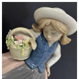 Lladró Porcelain Figurine "Sweet Scent" Model #5221