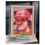 (5) Assorted Vintage & (1) Current Pete Rose Baseball Cards