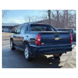 2012 CHEVROLET AVALANCHE LS *4x4 | No Accidents* (NO RESERVE)