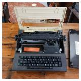 Brother brand electronic typewriter - Student-riter XL1 :: Model CE-25