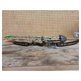 'Force II Magnum' - compound bow - by Pro Line. Quiver and Five arrows included