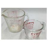Vintage Pyrex Glass Measuring Cup Set